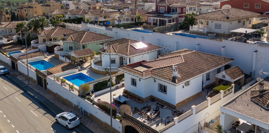 Villa a Bigastro, Alicante, Spagna 3 camere da letto, 100 mq. N° 155902
