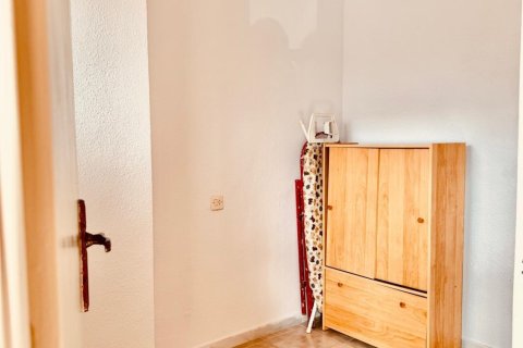 Apartment for sale in Cabo Cervera-Playa la Mata, Alicante, Spain 3 bedrooms, 77 sq.m. No. 155908 - photo 9