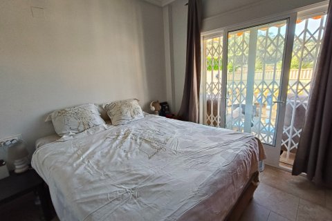 Villa till salu i La Romana, Alicante, Spanien 2 sovrum, 101 kvm. Nr. 137871 - foto 13