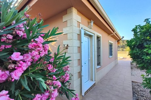 Villa till salu i La Romana, Alicante, Spanien 2 sovrum, 101 kvm. Nr. 137871 - foto 3