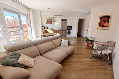 Apartment à vendre à Alicante, Espagne, 3 chambres, 94 m2 No. 196734 - photo 2