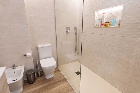 Apartment à vendre à Alicante, Espagne, 3 chambres, 94 m2 No. 196734 - photo 17