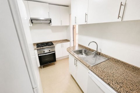 Apartment à vendre à Alicante, Espagne, 3 chambres, 120 m2 No. 196733 - photo 11