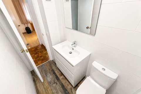 Apartment à vendre à Alicante, Espagne, 3 chambres, 120 m2 No. 196733 - photo 16