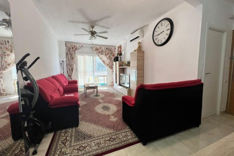 Huoneisto myytävänä Torrevieja, Alicante, Espanja, 4 makuuhuonetta, 120 m2 No. 155760 - kuva 13