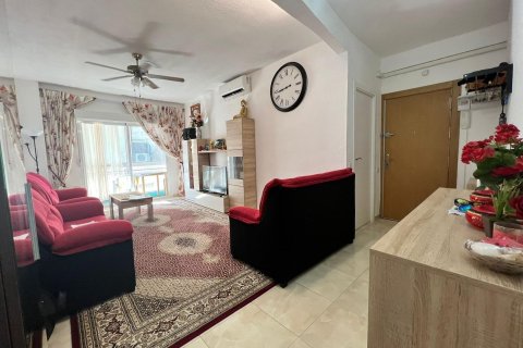 Huoneisto myytävänä Torrevieja, Alicante, Espanja, 4 makuuhuonetta, 120 m2 No. 155760 - kuva 11