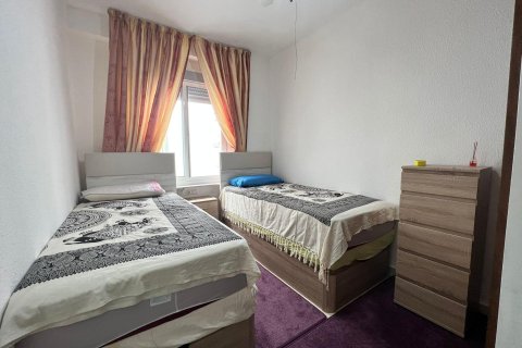Huoneisto myytävänä Torrevieja, Alicante, Espanja, 4 makuuhuonetta, 120 m2 No. 155760 - kuva 7