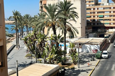 Huoneisto Torrevieja, Alicante, Espanja 4 makuuhuonetta, 120 m2 No. 155760
