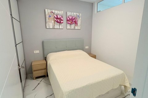 Huoneisto myytävänä Torrevieja, Alicante, Espanja, 2 makuuhuonetta, 67 m2 No. 155761 - kuva 10