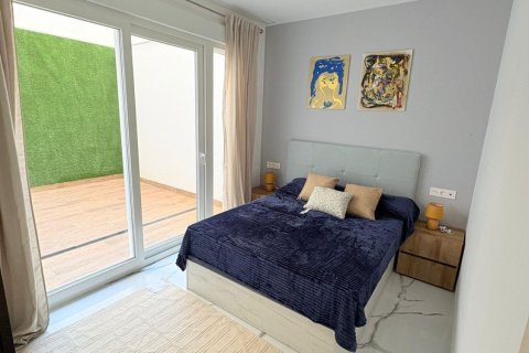 Huoneisto myytävänä Torrevieja, Alicante, Espanja, 2 makuuhuonetta, 67 m2 No. 155761 - kuva 11