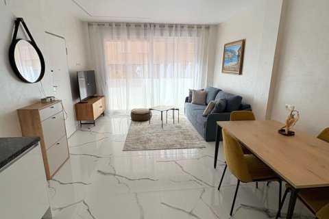 Huoneisto myytävänä Torrevieja, Alicante, Espanja, 2 makuuhuonetta, 67 m2 No. 155761 - kuva 7