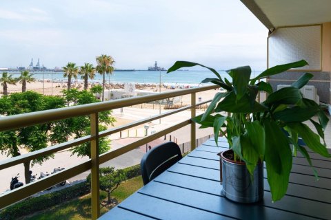 Appartamento a La Pineda, Tarragona, Spagna 3 camere da letto, 90 mq. N° 168987