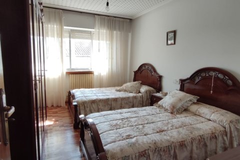 Apartment for sale in Leon, Spain 3 bedrooms, 131 sq.m. No. 185777 - photo 12