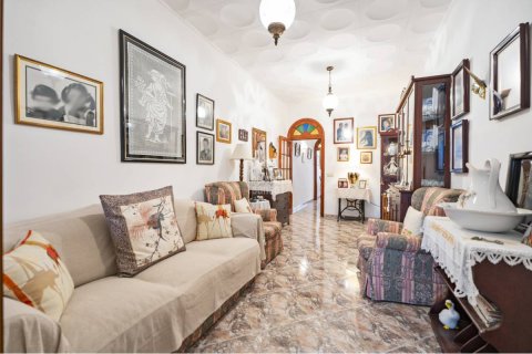 Townhouse for sale in Ciutadella De Menorca, Menorca, Spain 2 bedrooms, 114 sq.m. No. 167942 - photo 2