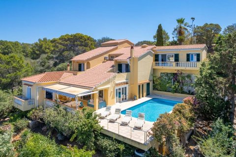 Villa in Alaior, Menorca, Spain 4 bedrooms, 260 sq.m. No. 167944