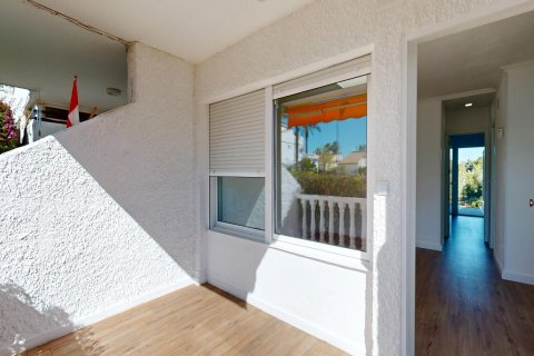 Bungalow for sale in Villamartin, Alicante, Spain 2 bedrooms, 90 sq.m. No. 190190 - photo 5