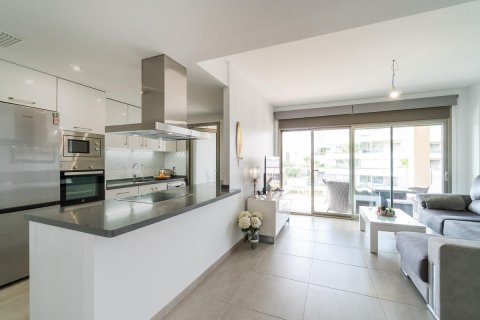 Huoneisto myytävänä Los Dolses, Alicante, Espanja, 2 makuuhuonetta, 71 m2 No. 137882 - kuva 8