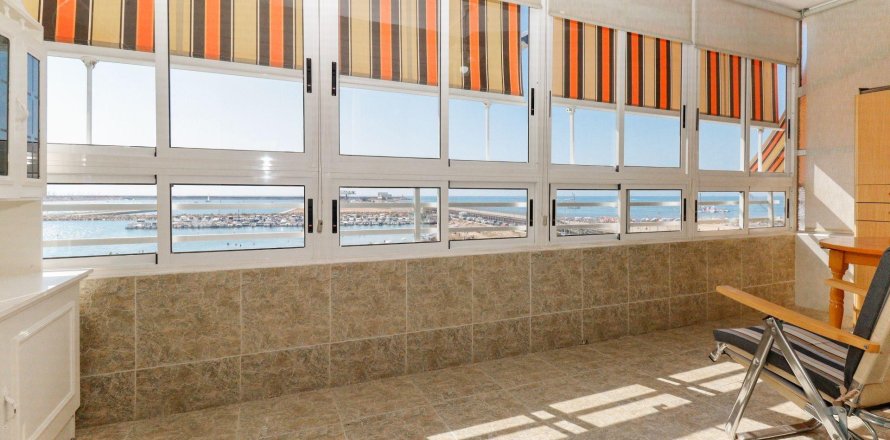Apartment Torrevieja, Alicante, Spain 3 bedrooms, 101 sq.m. No. 137884