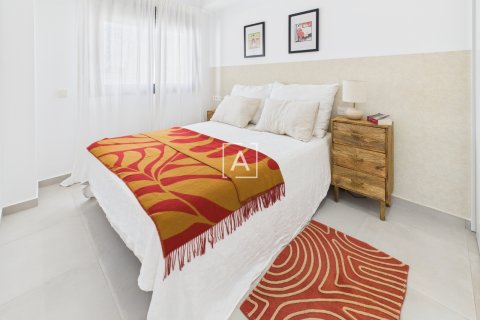 Продажа таухауса в Пилар де ла Орадада, Аликанте, Испания 2 спальни, 78м2 №137881 - фото 9