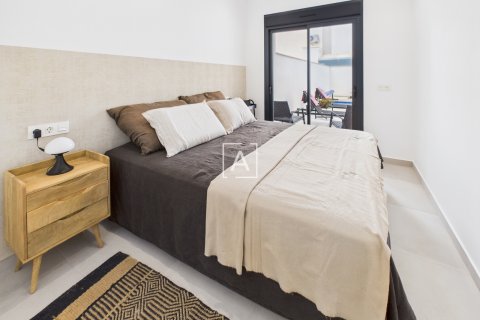 Продажа таухауса в Пилар де ла Орадада, Аликанте, Испания 2 спальни, 78м2 №137881 - фото 15