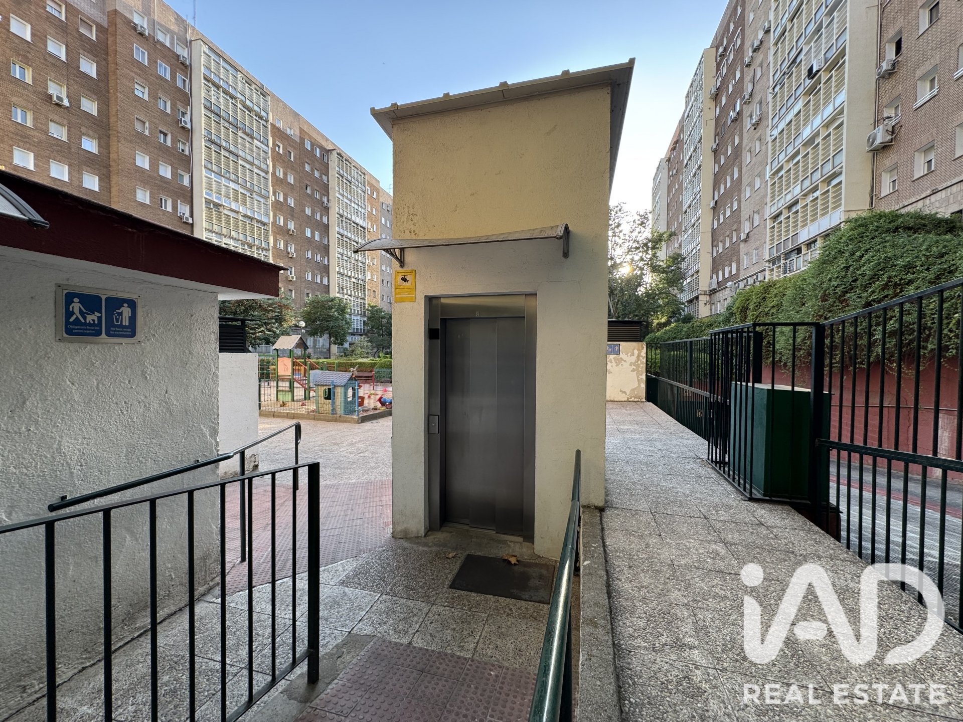 Garage in Madrid, Spanien 11 m2 Nr. 194403