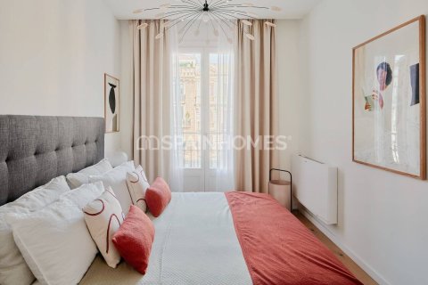 Penthouse w Barcelona, Hiszpania 3 sypialnie, 218 mkw. nr 138647 – zdjęcie 8