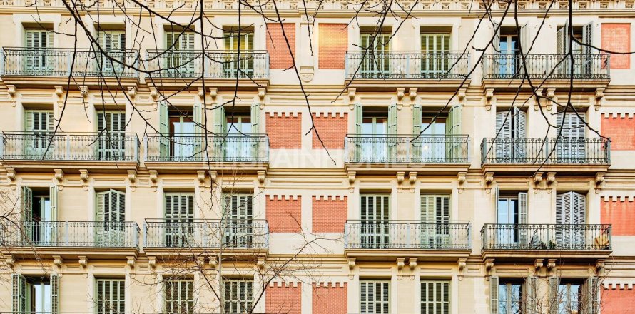 Apartamento en Barcelona, España 2 dormitorios, 150 m2 No. 138646