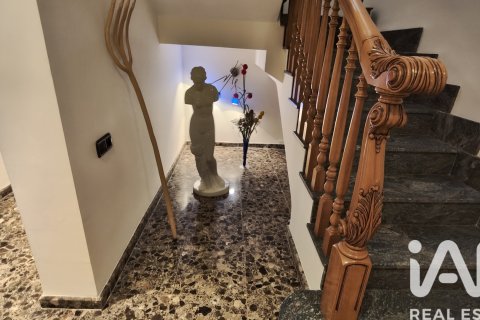 Māja pārdošanā Castellon de la Plana, Castellon, Spānijā 5 istabas, 291 m2 Nr. 173282 - attēls 19