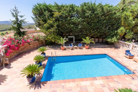 Villa for sale in Sitges, Barcelona, Spain 5 bedrooms, 224 sq.m. No. 150822 - photo 4