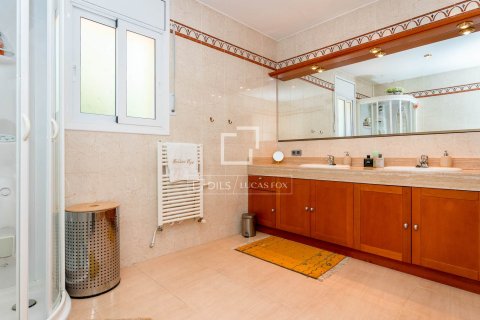 Villa for sale in Sitges, Barcelona, Spain 5 bedrooms, 224 sq.m. No. 150822 - photo 15