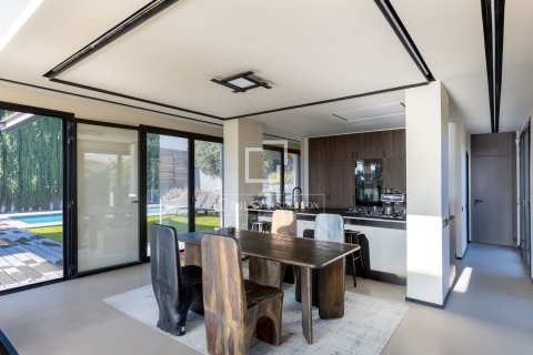 Villa till salu i Premia De Dalt, Barcelona, Spanien 4 sovrum, 331 kvm. Nr. 150819 - foto 10