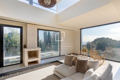 Villa till salu i Premia De Dalt, Barcelona, Spanien 4 sovrum, 331 kvm. Nr. 150819 - foto 3