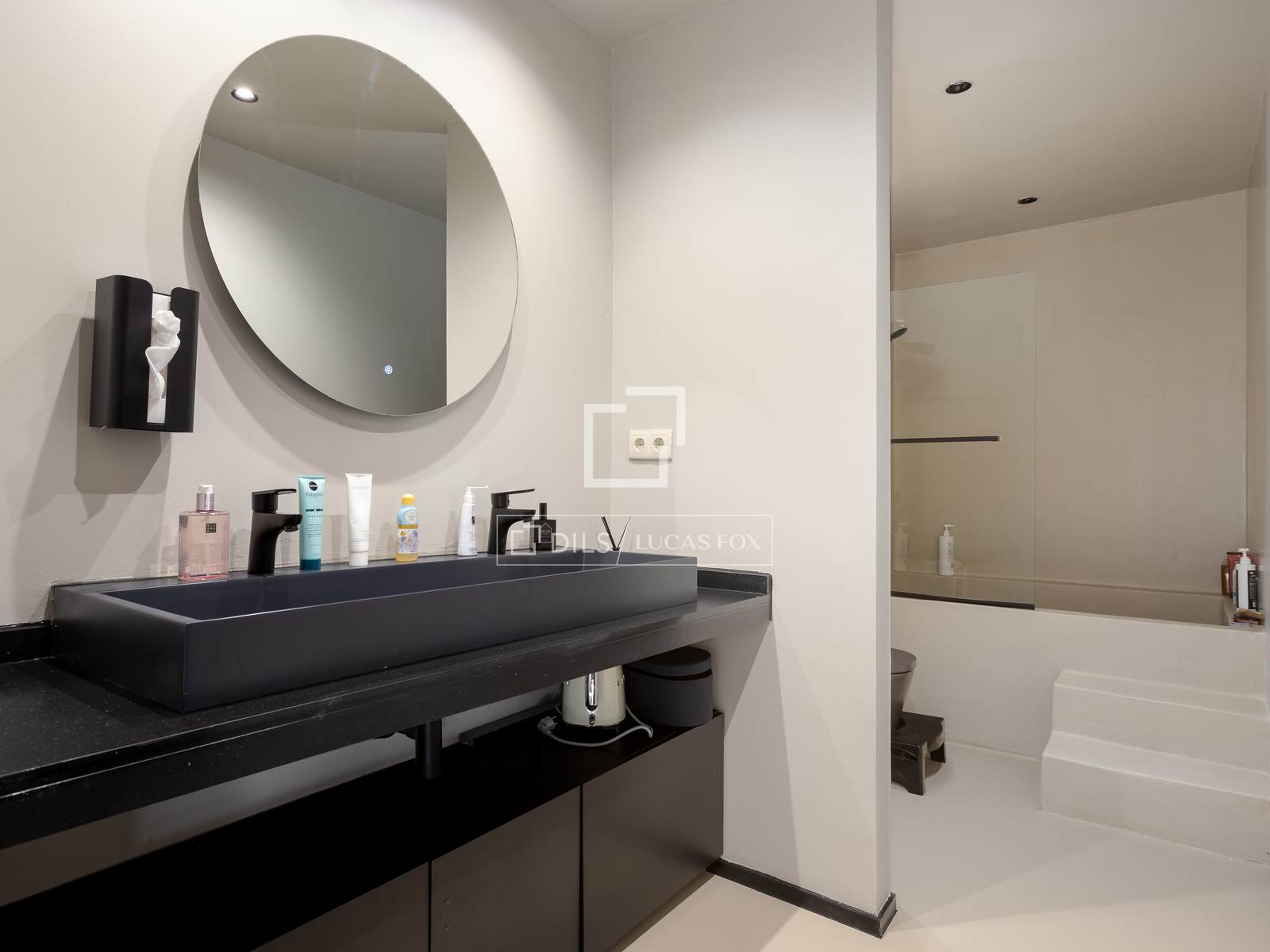 Villa a Premia De Dalt, Barcelona, Spagna 4 camere da letto, 331 mq. N° 150819