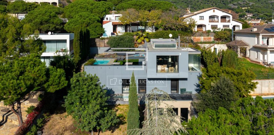 Villa i Premia De Dalt, Barcelona, Spanien 4 sovrum, 331 kvm. Nr. 150819