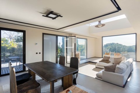 Villa till salu i Premia De Dalt, Barcelona, Spanien 4 sovrum, 331 kvm. Nr. 150819 - foto 9