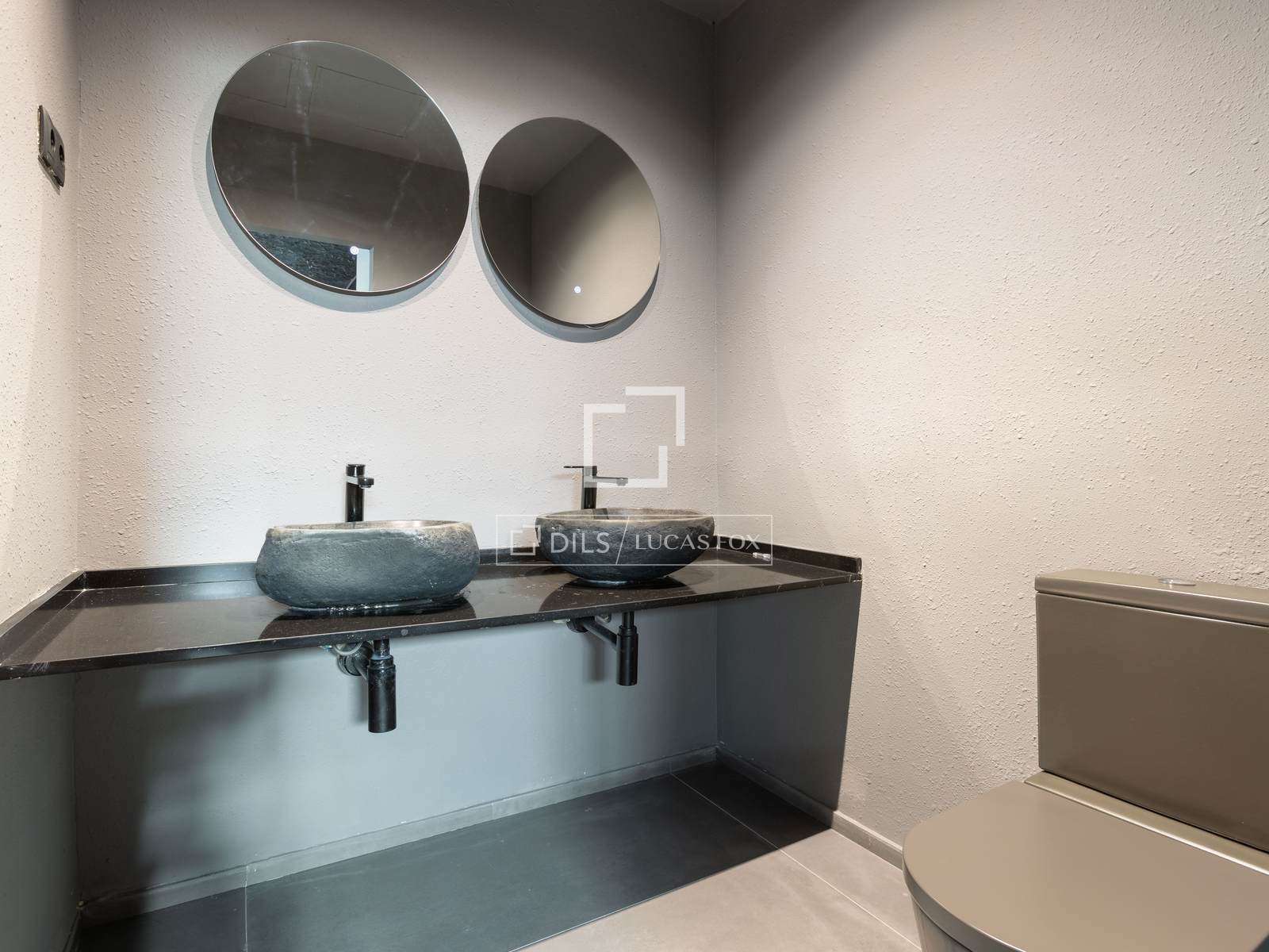 Villa a Premia De Dalt, Barcelona, Spagna 4 camere da letto, 331 mq. N° 150819