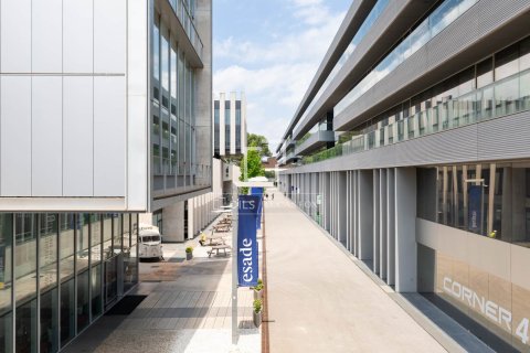 Villa for sale in Sant Cugat Del Valles, Barcelona, Spain 6 bedrooms, 510 sq.m. No. 150820 - photo 19