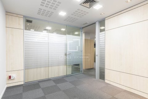 Apartment à vendre à Barcelona, Espagne, 6 chambres, 331 m2 No. 150824 - photo 20