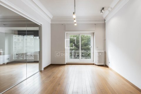 Apartment à vendre à Barcelona, Espagne, 6 chambres, 331 m2 No. 150824 - photo 6
