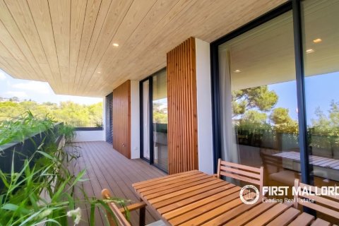 Apartment for sale in Nova Santa Ponsa, Mallorca, Spain 2 bedrooms, 156 sq.m. No. 191963 - photo 2