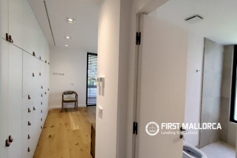 Apartment for sale in Nova Santa Ponsa, Mallorca, Spain 2 bedrooms, 156 sq.m. No. 191963 - photo 14
