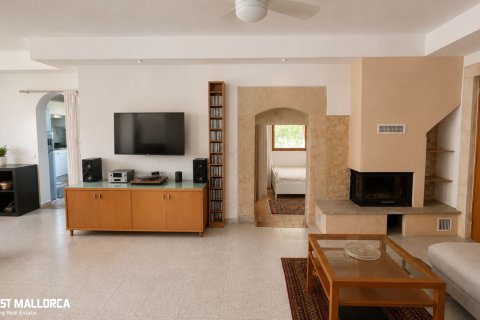 Finca for sale in Cala Llombards, Mallorca, Spain 4 bedrooms, 240 sq.m. No. 191966 - photo 15