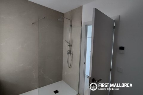 Apartment for sale in Nova Santa Ponsa, Mallorca, Spain 3 bedrooms, 166 sq.m. No. 191964 - photo 16