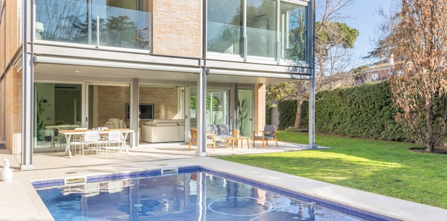 Дом в Сан-Кугат-дель-Вальес, Барселона, Испания 6 спален, №140930