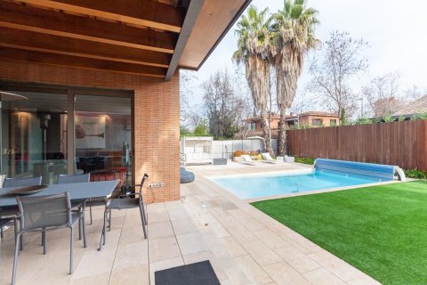 Сasa en venta en Sant Cugat del Vallès, Barcelona, España 5 dormitorios, No. 140926 - foto 14