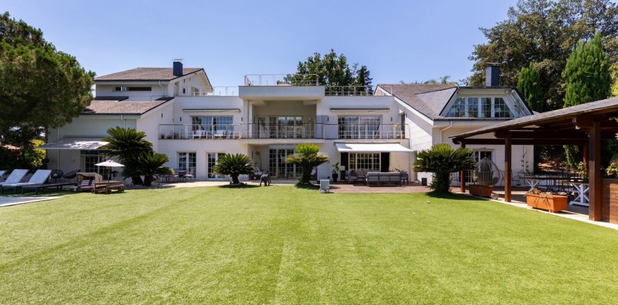 Дом в Сан-Кугат-дель-Вальес, Барселона, Испания 7 спален, 1900м2 №140931