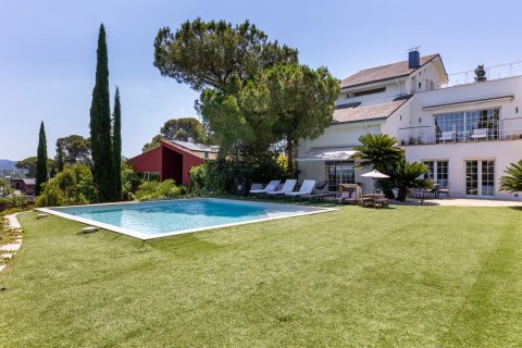 Продажа дома в Сан-Кугат-дель-Вальес, Барселона, Испания 7 спален, 1900м2 №140931 - фото 4