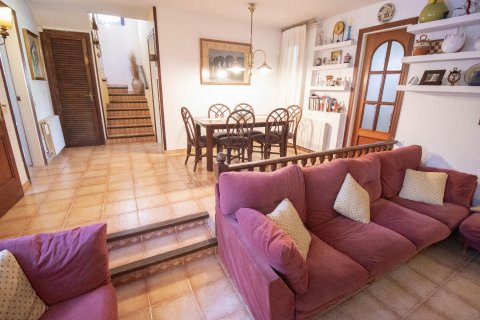 House for sale in Coma-Ruga, Tarragona, Spain 5 bedrooms, No. 140932 - photo 10