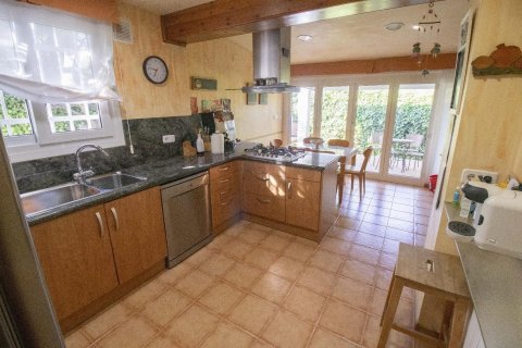 House for sale in Coma-Ruga, Tarragona, Spain 5 bedrooms, No. 140932 - photo 13