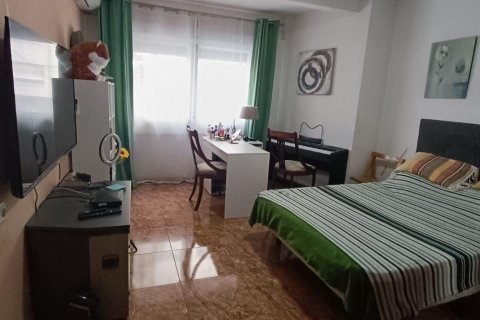 Huoneisto Gandia, Valencia, Espanja 1 makuuhuone, 132 m2 No. 182791
